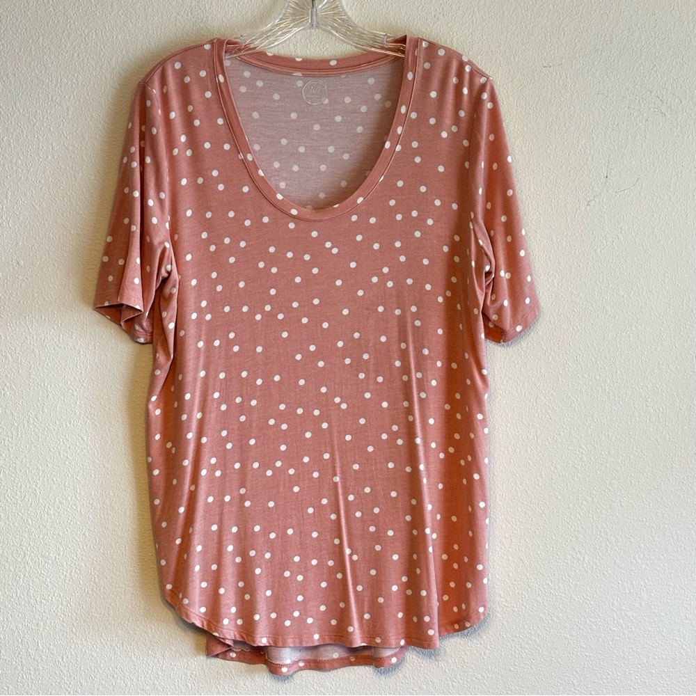 24/7 Maurices Women's Pink and White Polka Dot Top Sz Large